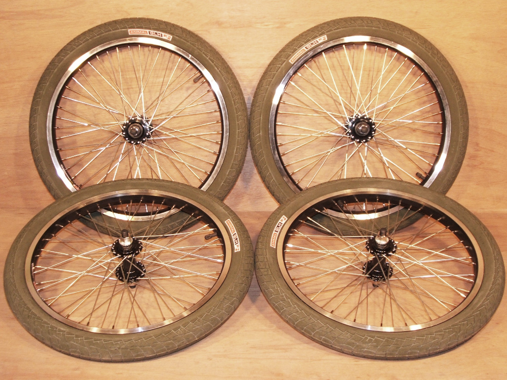 StreetFighter QuadCycle - 48 hole trike wheels